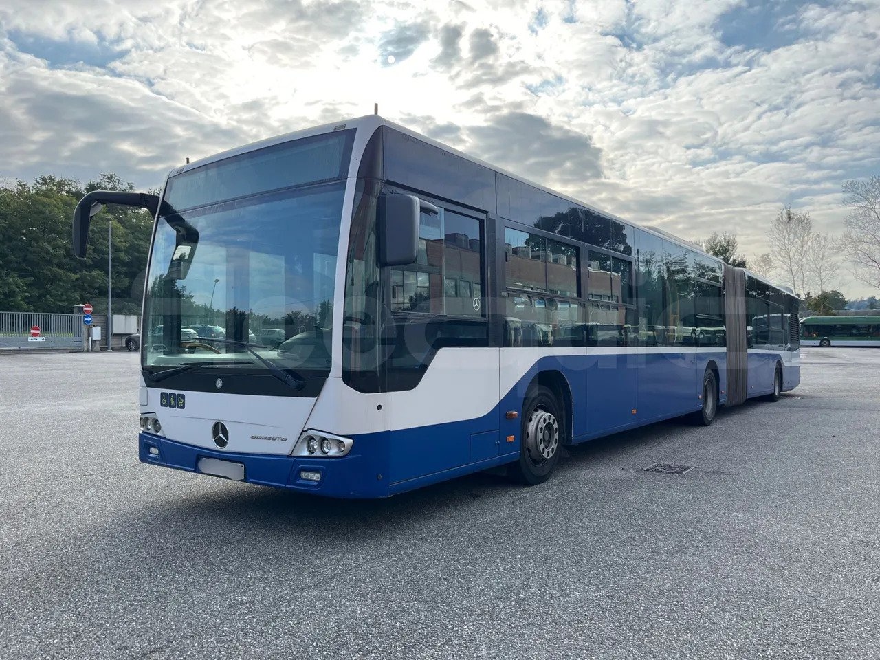 Mercedes-Benz Conecto - Autobuz articulat: Foto 4 Mercedes-Benz Conecto - Autobuz articulat: Foto 4