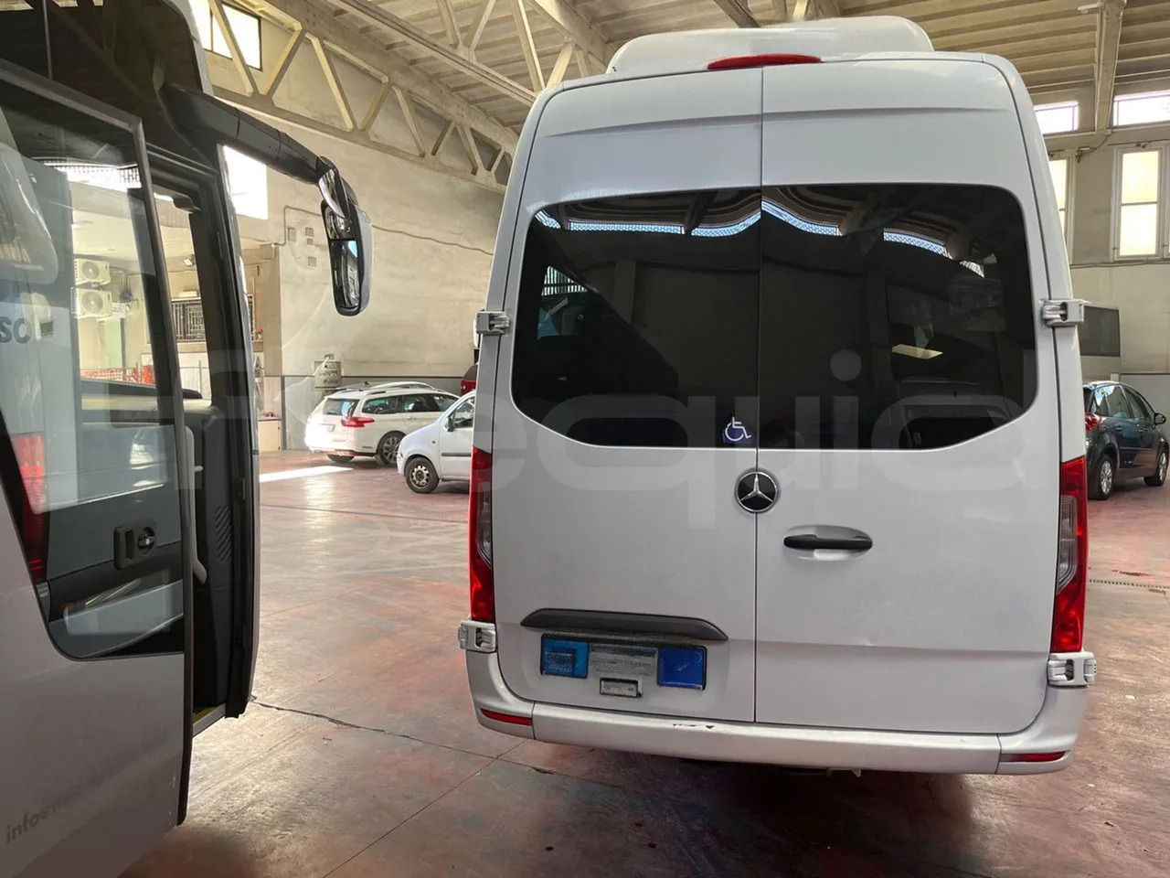 Mercedes-Benz Sprinter - Microbuz, Transport persoane: Foto 5 Mercedes-Benz Sprinter - Microbuz, Transport persoane: Foto 5