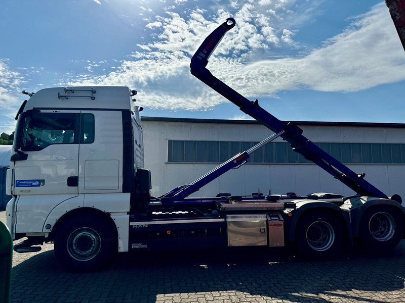 MAN TGX 26.580 BL 6x2 Zwillingbereifte Liftachse Abroller Hiab Funk- - Camion cu cârlig: Foto 5 MAN TGX 26.580 BL 6x2 Zwillingbereifte Liftachse Abroller Hiab Funk- - Camion cu cârlig: Foto 5