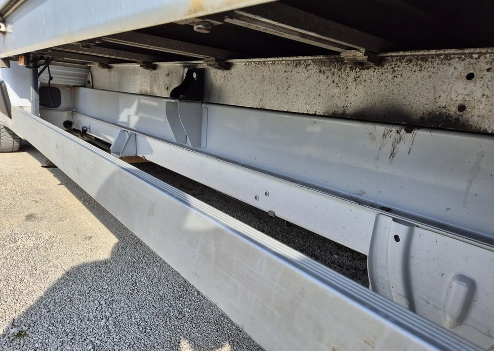 Fiat Ducato 2.3 130KM Maxi Plandeka - Autoutilitară cu platformă: Foto 5 Fiat Ducato 2.3 130KM Maxi Plandeka - Autoutilitară cu platformă: Foto 5