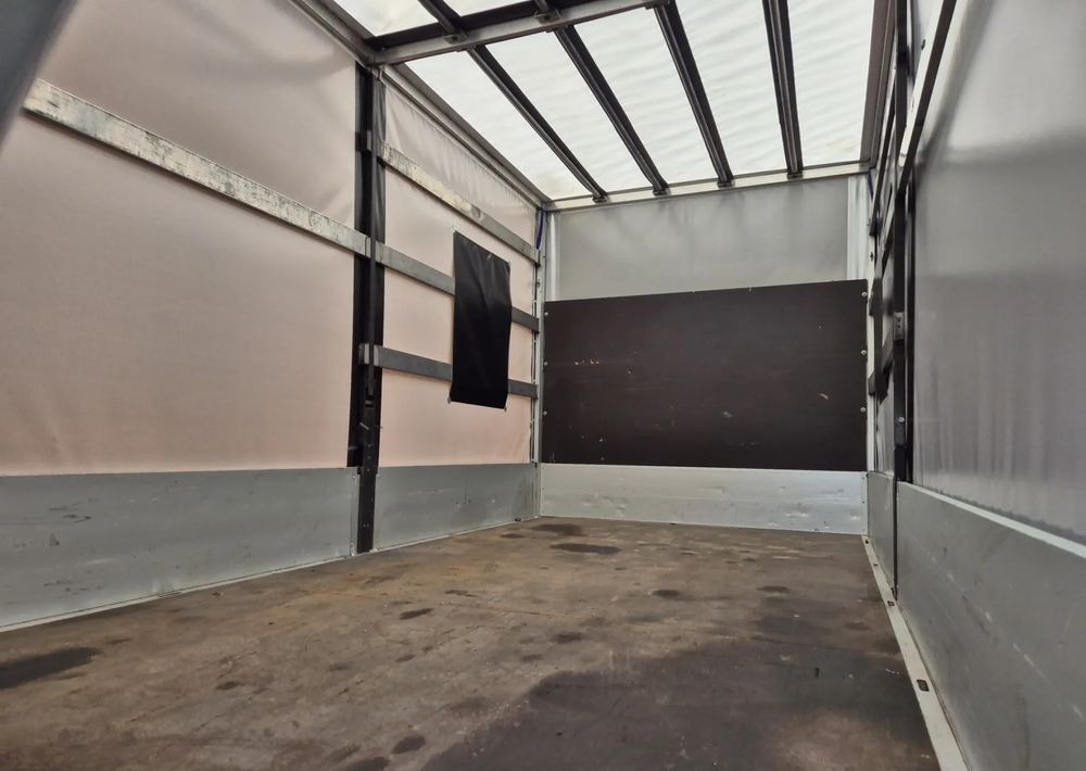 Iveco 35C15 3.0 150KM, Burto-Plandeka - Autoutilitară cu platformă: Foto 4 Iveco 35C15 3.0 150KM, Burto-Plandeka - Autoutilitară cu platformă: Foto 4