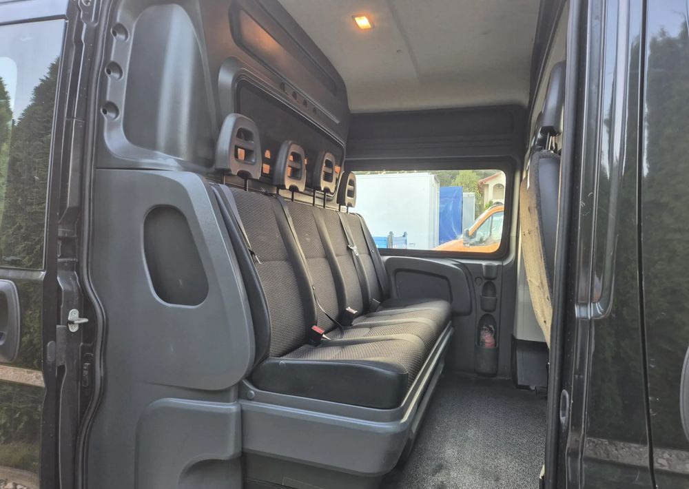 Peugeot Boxer 2.2 130KM Dubel kabina - Dubă, Autoutilitară cabină dublă: Foto 5 Peugeot Boxer 2.2 130KM Dubel kabina - Dubă, Autoutilitară cabină dublă: Foto 5