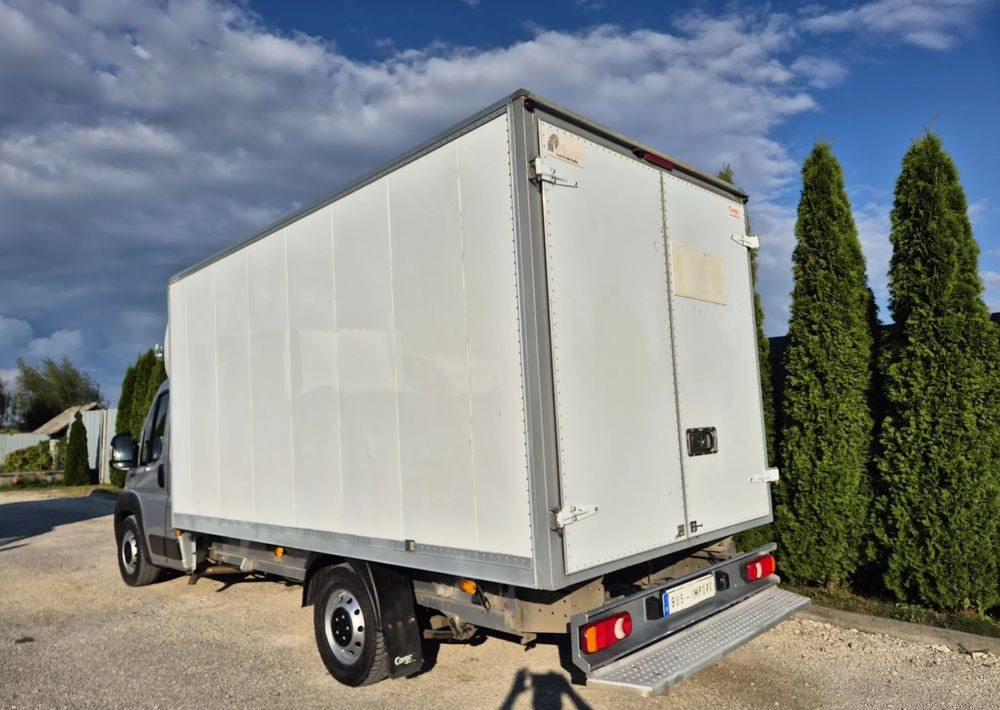 Peugeot Boxer 3.0 180KM - Autoutilitară box: Foto 3 Peugeot Boxer 3.0 180KM - Autoutilitară box: Foto 3