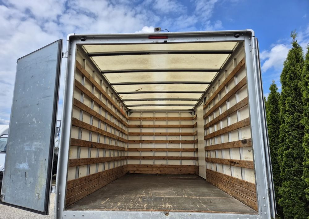 Renault MASTER 2.3 150KM Klima Navi, Kamera - Autoutilitară box: Foto 4 Renault MASTER 2.3 150KM Klima Navi, Kamera - Autoutilitară box: Foto 4