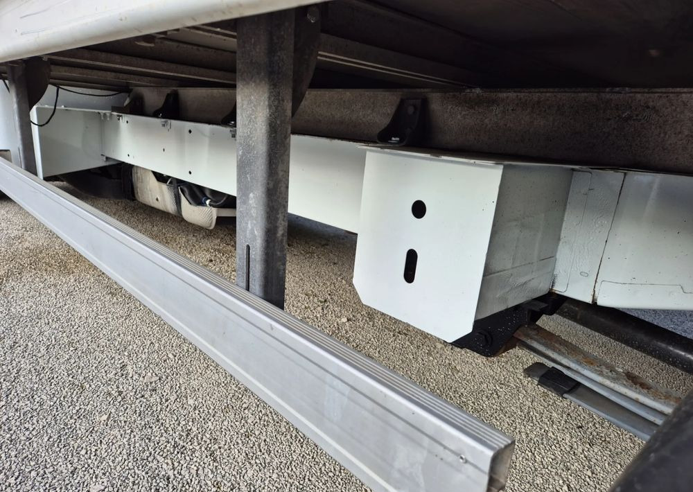 Renault Master 2.3 Plandeka 10 palet Bliźniaki - Autoutilitară cu platformă: Foto 4 Renault Master 2.3 Plandeka 10 palet Bliźniaki - Autoutilitară cu platformă: Foto 4
