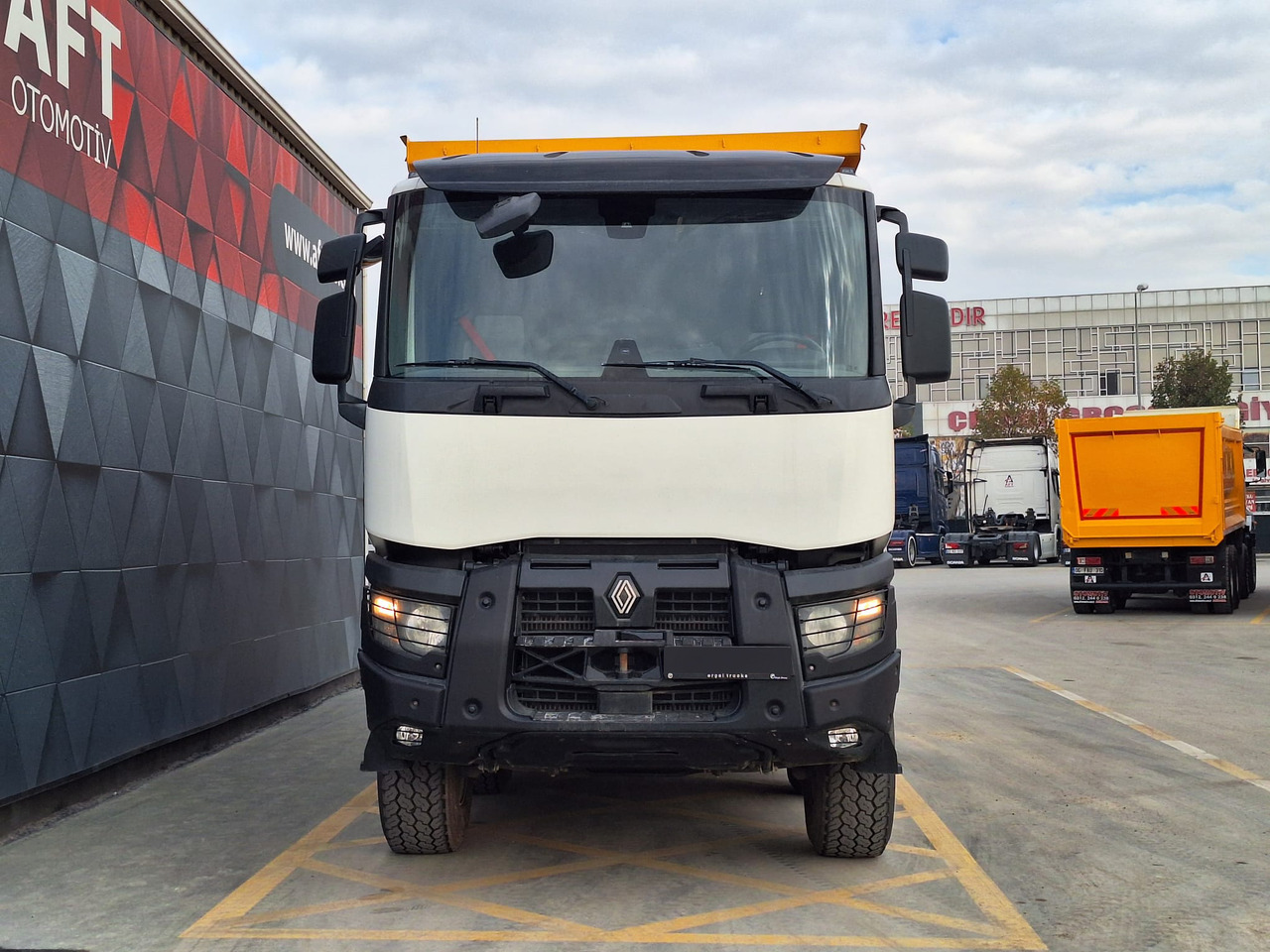 RENAULT K 520 - Camion basculantă: Foto 2 RENAULT K 520 - Camion basculantă: Foto 2