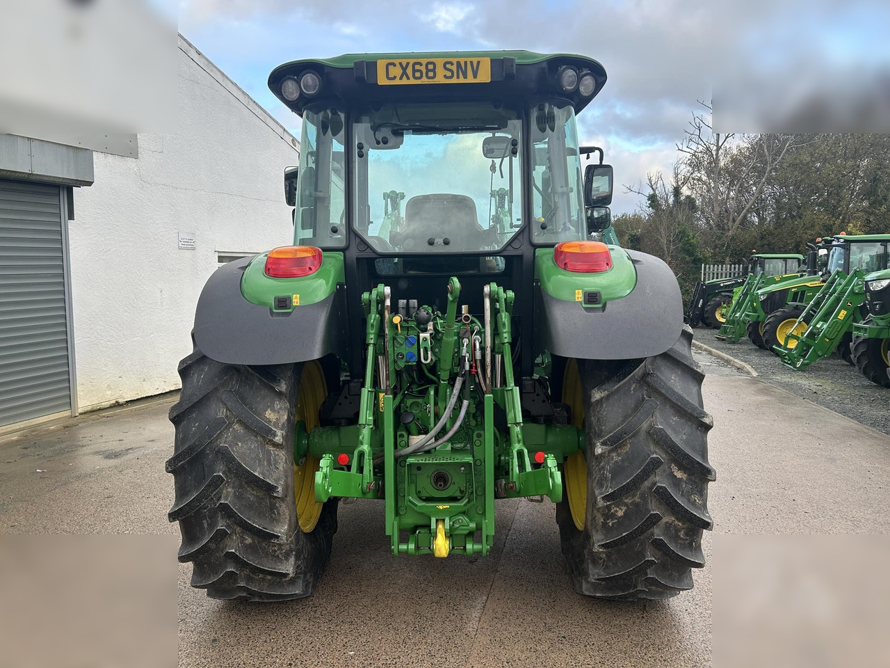 2018 JOHN DEERE 6115MC - Tractor agricol: Foto 4 2018 JOHN DEERE 6115MC - Tractor agricol: Foto 4