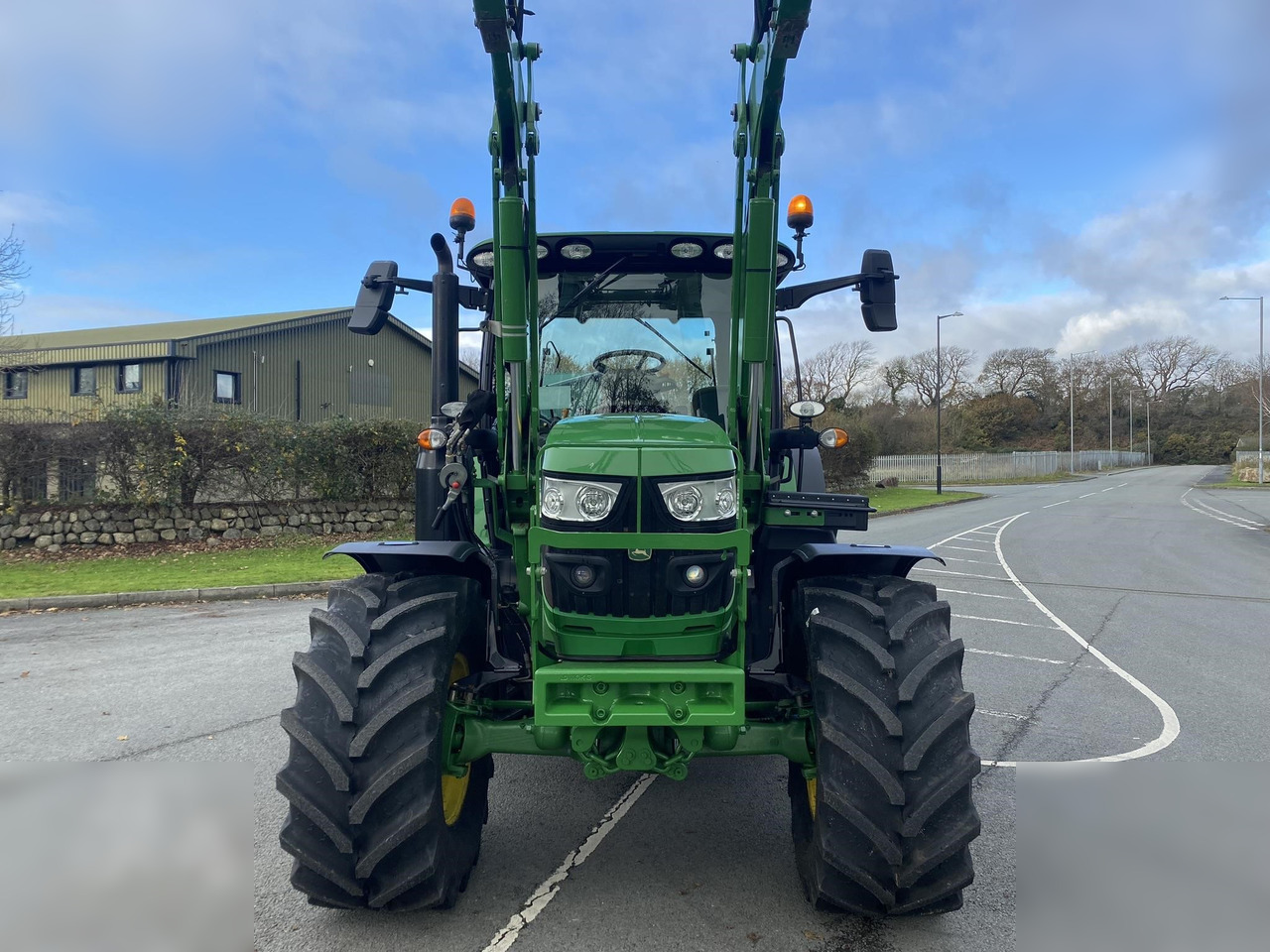 2019 JOHN DEERE 6130R - Tractor agricol: Foto 3 2019 JOHN DEERE 6130R - Tractor agricol: Foto 3