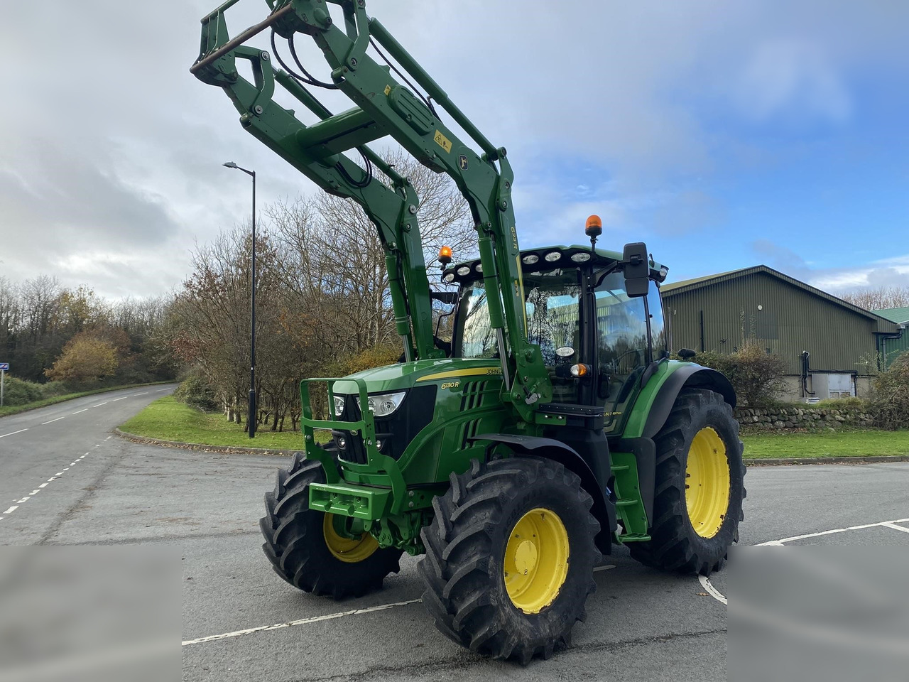 2019 JOHN DEERE 6130R - Tractor agricol: Foto 1 2019 JOHN DEERE 6130R - Tractor agricol: Foto 1