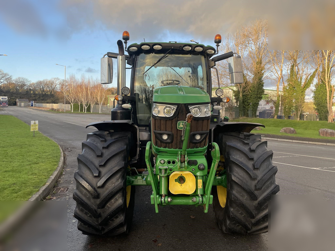 2020 JOHN DEERE 6155R - Tractor agricol: Foto 3 2020 JOHN DEERE 6155R - Tractor agricol: Foto 3