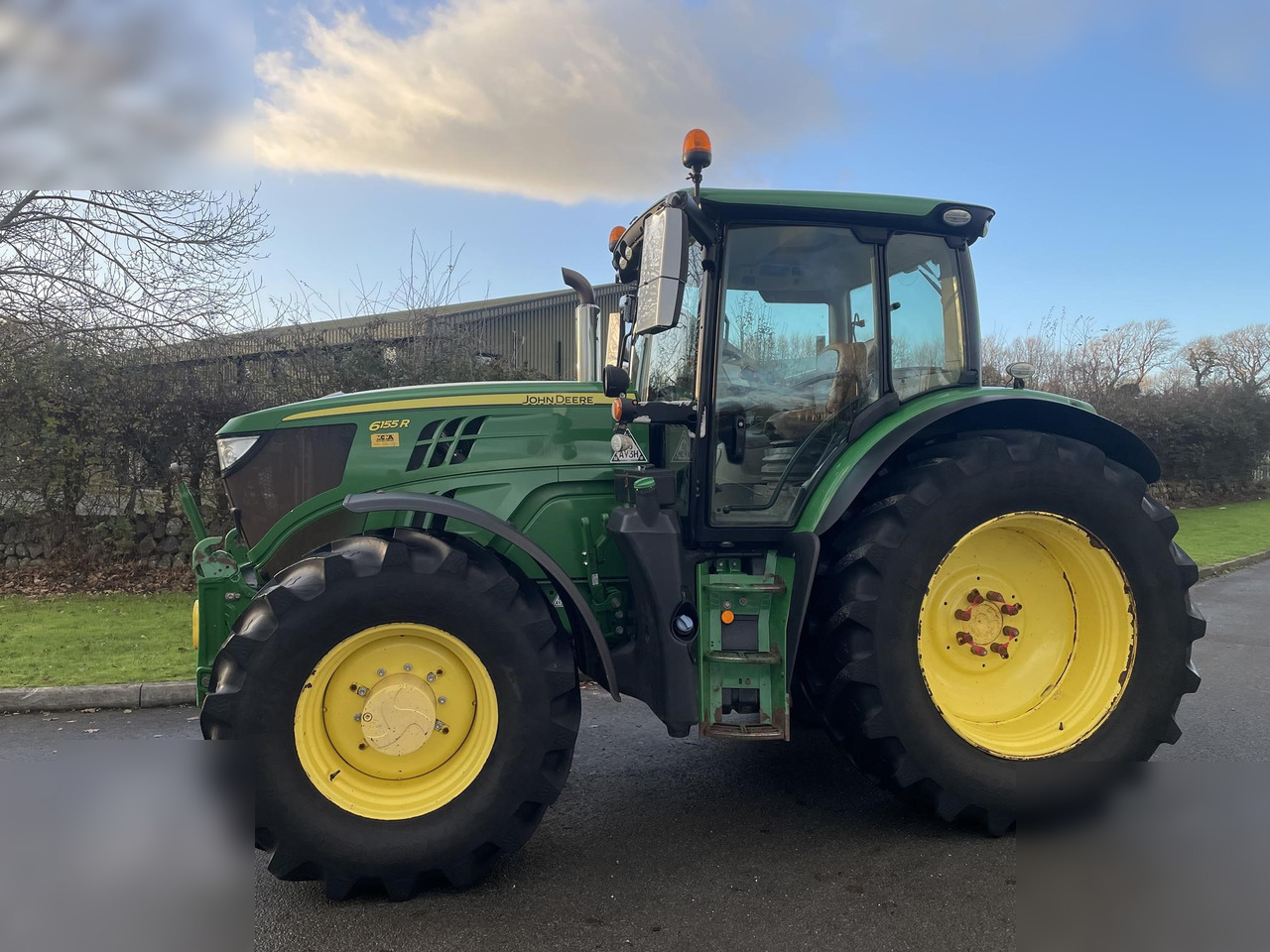 2020 JOHN DEERE 6155R - Tractor agricol: Foto 1 2020 JOHN DEERE 6155R - Tractor agricol: Foto 1