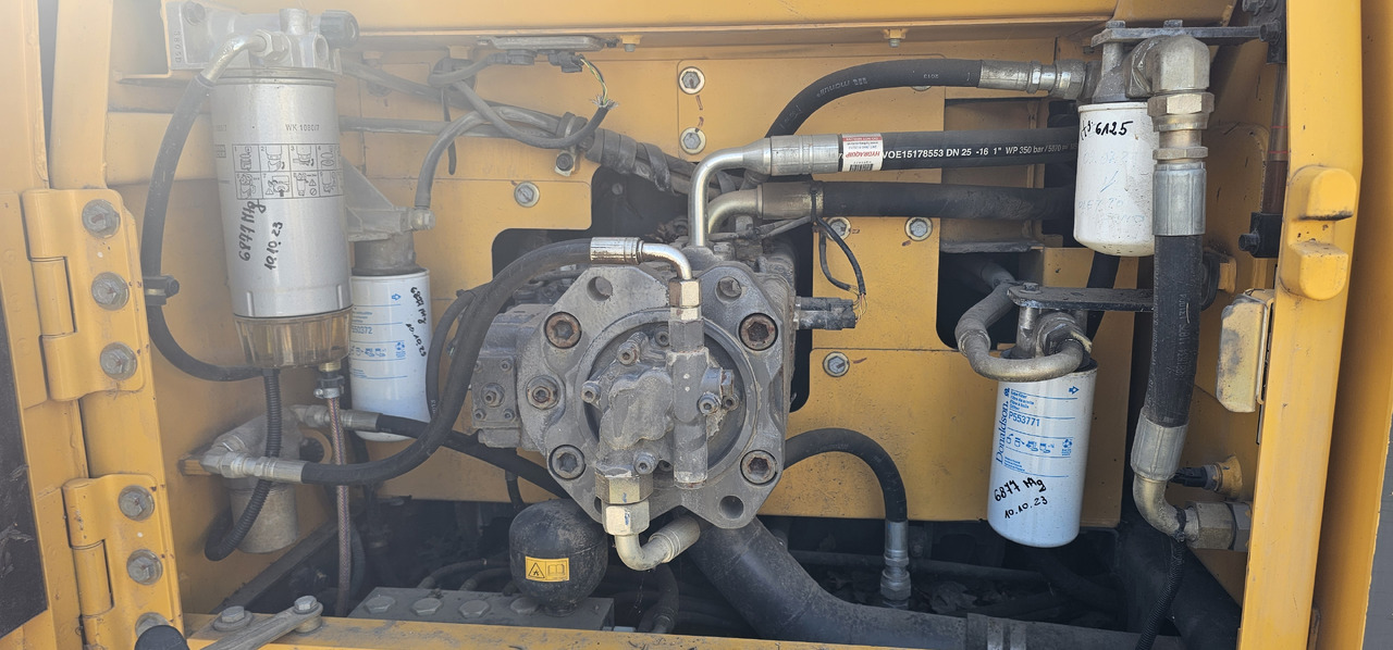 Excavator pe şenile VOLVO EC220DL: Foto 8 Excavator pe şenile VOLVO EC220DL: Foto 8