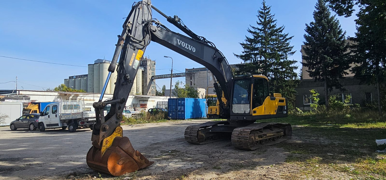 VOLVO EC220DL - Excavator pe şenile: Foto 4 VOLVO EC220DL - Excavator pe şenile: Foto 4