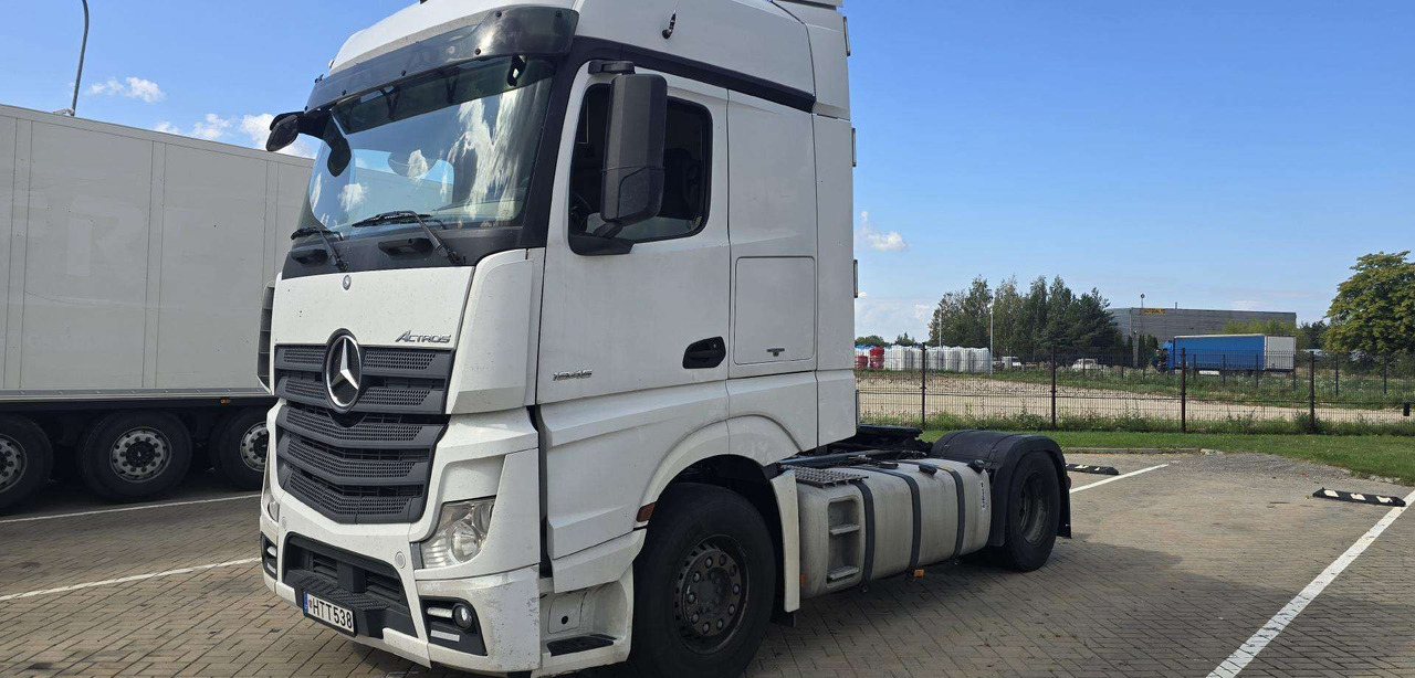 Mercedes-Benz ACTROS - Cap tractor: Foto 1 Mercedes-Benz ACTROS - Cap tractor: Foto 1