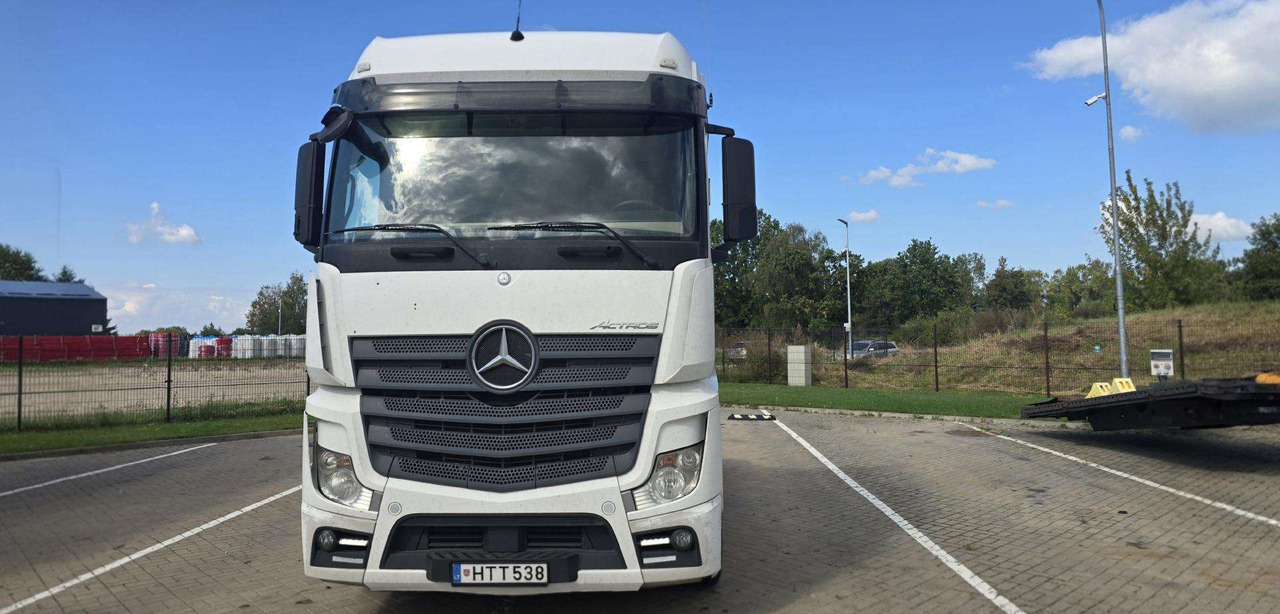 Mercedes-Benz ACTROS - Cap tractor: Foto 2 Mercedes-Benz ACTROS - Cap tractor: Foto 2