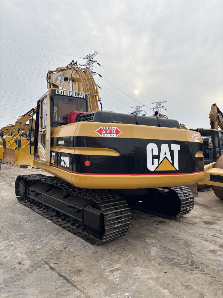 CATERPILLAR 320BL used excavator low price for sale caterpillar - Excavator pe şenile: Foto 2 CATERPILLAR 320BL used excavator low price for sale caterpillar - Excavator pe şenile: Foto 2