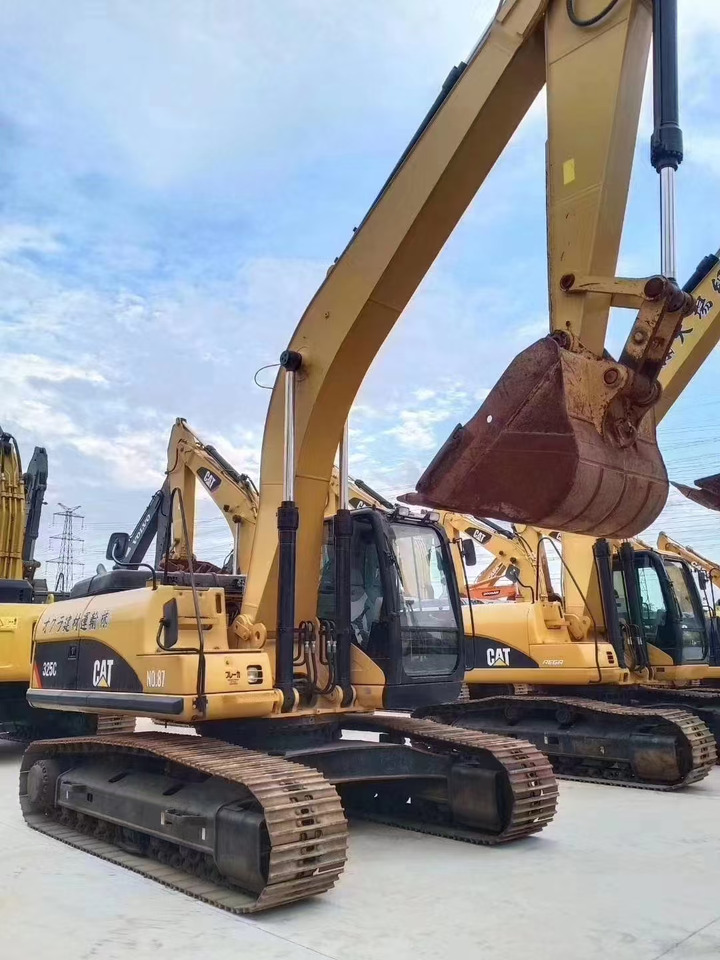 CATERPILLAR 325C used excavator low price for sale - Excavator pe şenile: Foto 1 CATERPILLAR 325C used excavator low price for sale - Excavator pe şenile: Foto 1