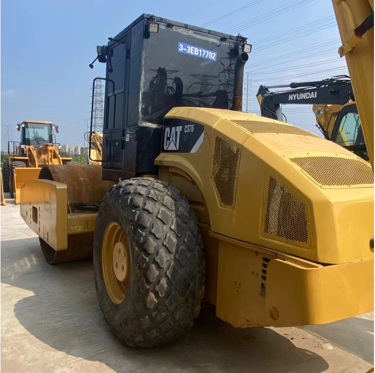 CATERPILLAR CS76 road roller Road construction - Compactor: Foto 4 CATERPILLAR CS76 road roller Road construction - Compactor: Foto 4