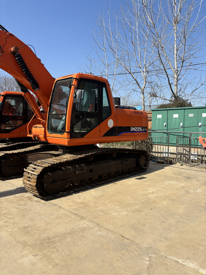 DOOSAN dh225 hot sale used excavator in stock - Excavator pe şenile: Foto 3 DOOSAN dh225 hot sale used excavator in stock - Excavator pe şenile: Foto 3