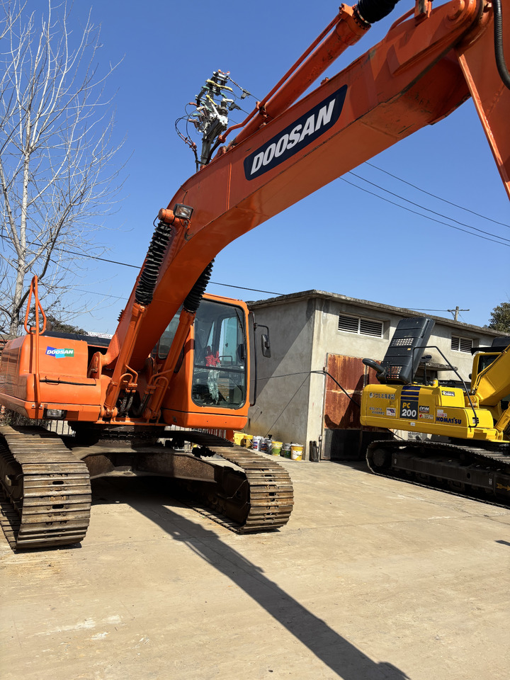 DOOSAN dh225 hot sale used excavator in stock - Excavator pe şenile: Foto 2 DOOSAN dh225 hot sale used excavator in stock - Excavator pe şenile: Foto 2