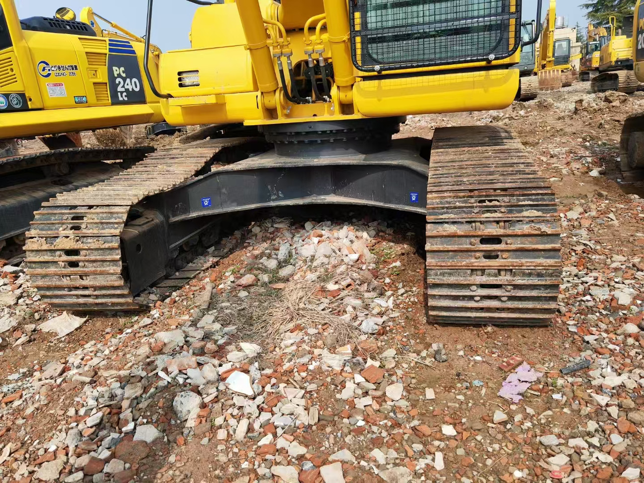 KOMATSU pc210-8 used crawler excavator japan brand hot sale - Excavator pe şenile: Foto 4 KOMATSU pc210-8 used crawler excavator japan brand hot sale - Excavator pe şenile: Foto 4