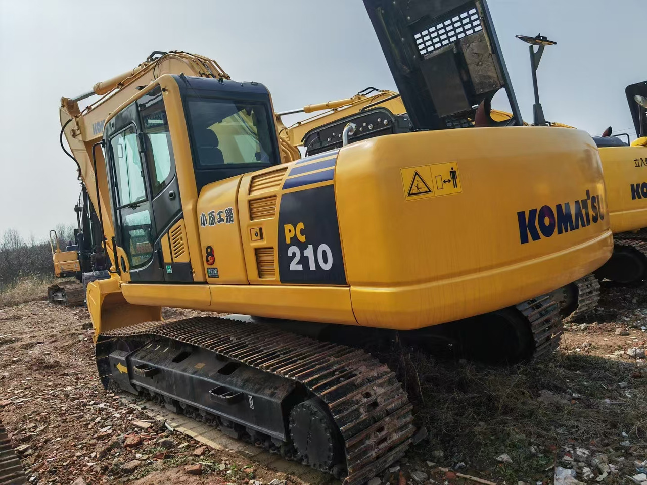 KOMATSU pc210-8 used crawler excavator japan brand hot sale - Excavator pe şenile: Foto 1 KOMATSU pc210-8 used crawler excavator japan brand hot sale - Excavator pe şenile: Foto 1