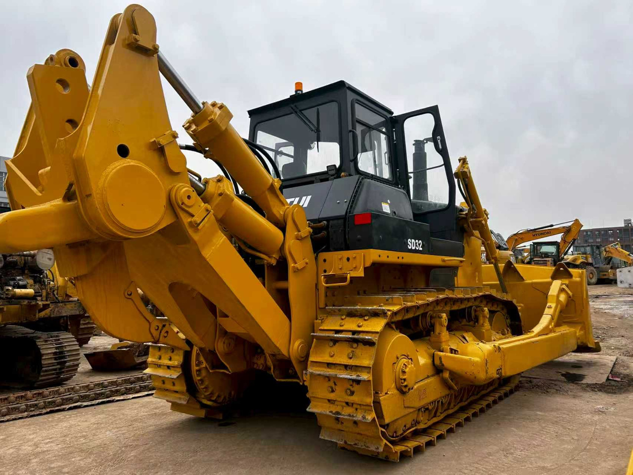 SHANTUI SD32 used bulldozer famous china brand for sale - Buldozer: Foto 5 SHANTUI SD32 used bulldozer famous china brand for sale - Buldozer: Foto 5