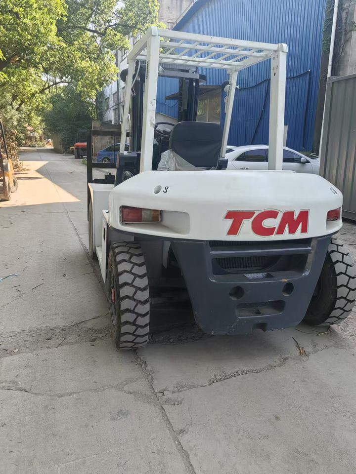TCM FD50 Japan brand used 5 ton diesel forklift Customizable mast clamps - Stivuitor diesel: Foto 3 TCM FD50 Japan brand used 5 ton diesel forklift Customizable mast clamps - Stivuitor diesel: Foto 3