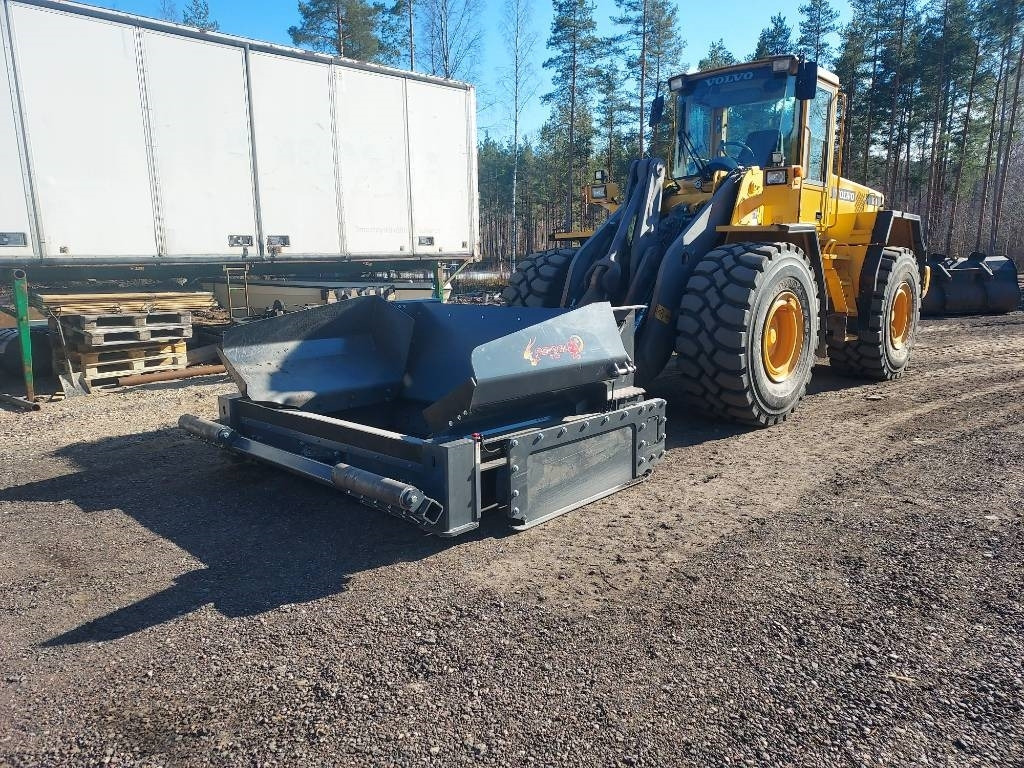 Reptail TM - Autogreder: Foto 1 Reptail TM - Autogreder: Foto 1