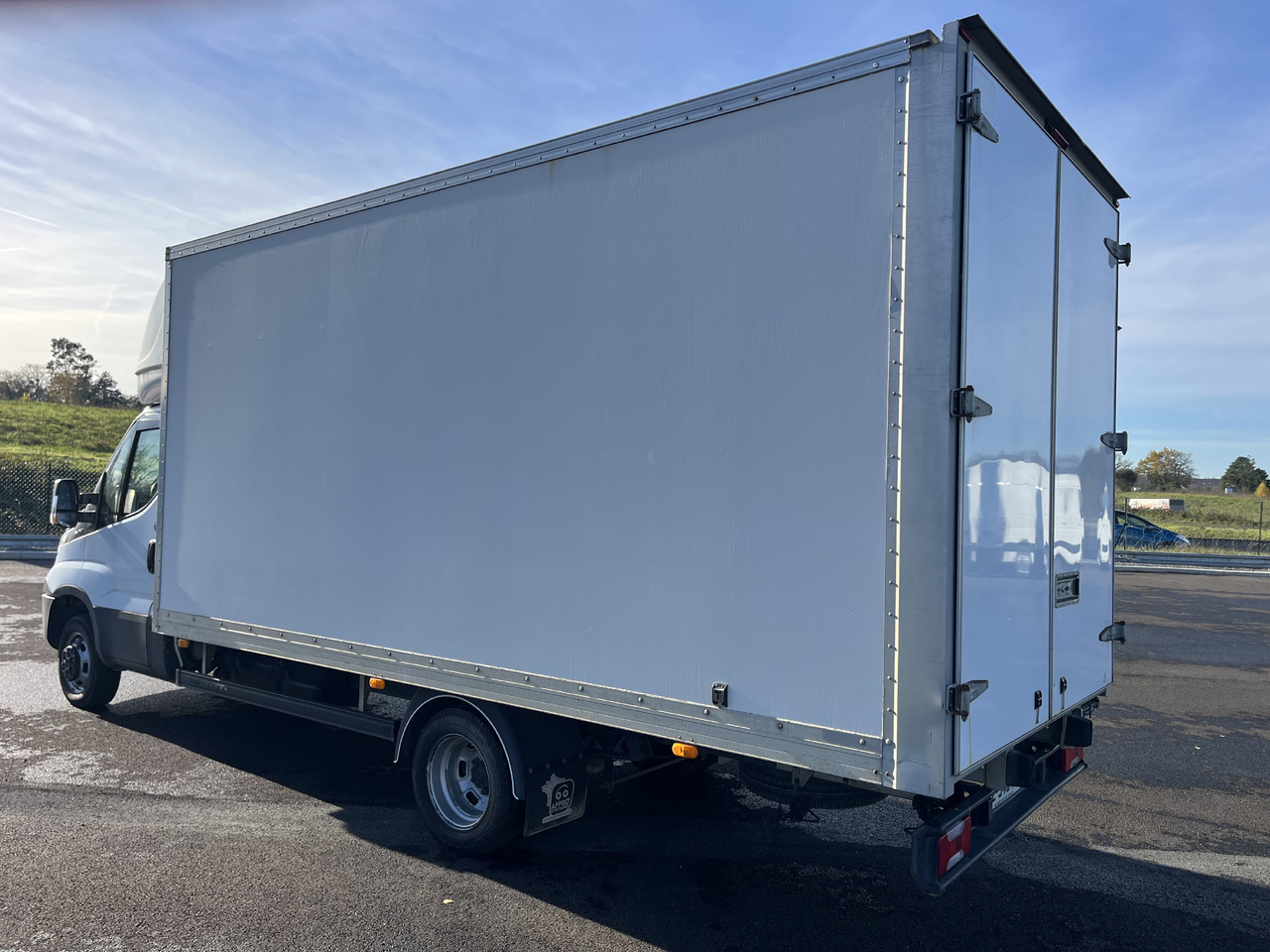 IVECO DAILY - Autoutilitară box: Foto 4 IVECO DAILY - Autoutilitară box: Foto 4