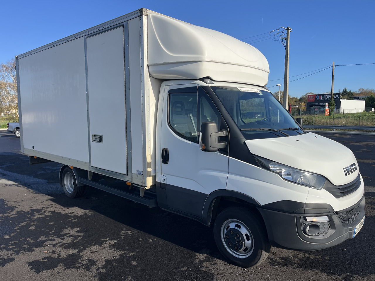 IVECO DAILY - Autoutilitară box: Foto 1 IVECO DAILY - Autoutilitară box: Foto 1