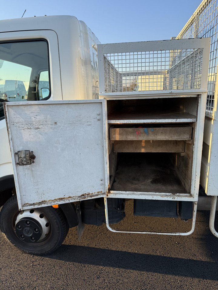 NISSAN CABSTAR 35.11 - Autoutilitară basculantă: Foto 5 NISSAN CABSTAR 35.11 - Autoutilitară basculantă: Foto 5