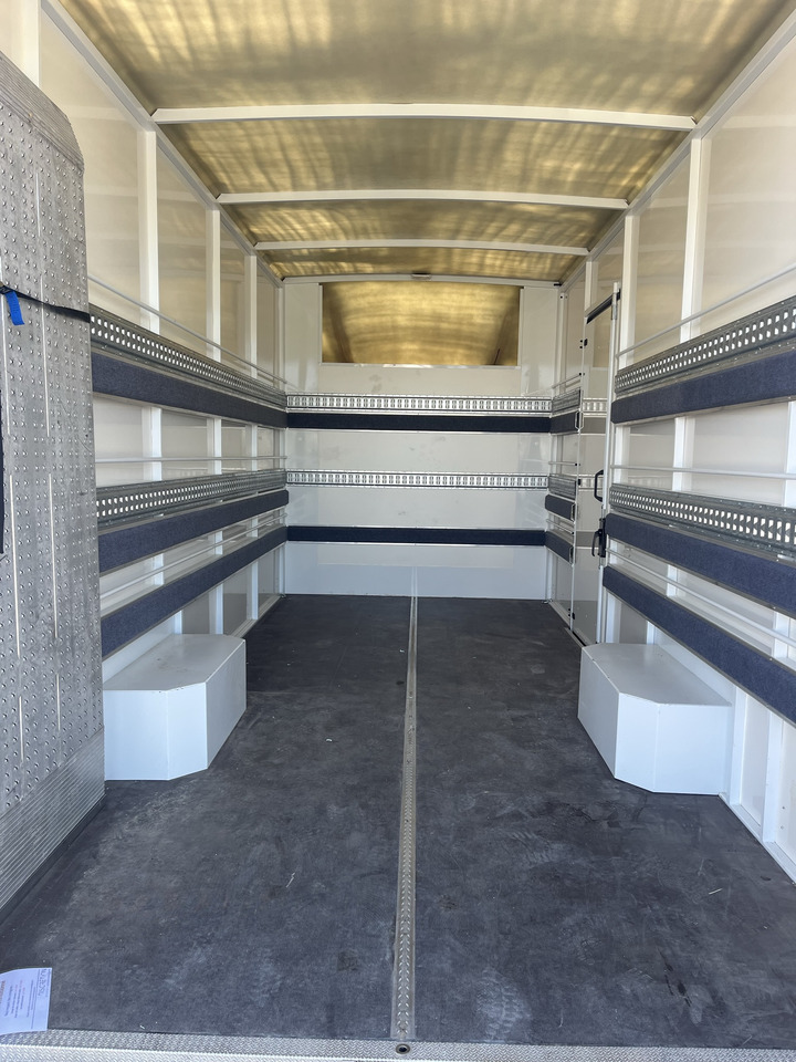 NISSAN INTERSTAR 2.3DCI170 PLANCHE CABINE - Autoutilitară box: Foto 5 NISSAN INTERSTAR 2.3DCI170 PLANCHE CABINE - Autoutilitară box: Foto 5