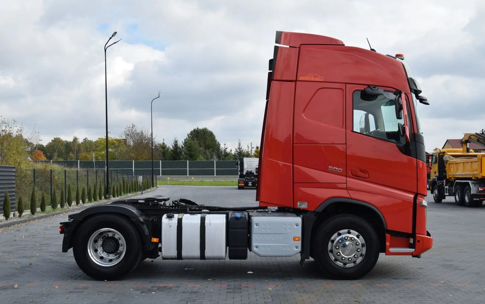 Volvo FH500 / HYDRAULIKA / EURO 6 / ACC / LEDY / ALUFELGI / SERWISOWANY / SPROWADZONY - Cap tractor: Foto 4 Volvo FH500 / HYDRAULIKA / EURO 6 / ACC / LEDY / ALUFELGI / SERWISOWANY / SPROWADZONY - Cap tractor: Foto 4