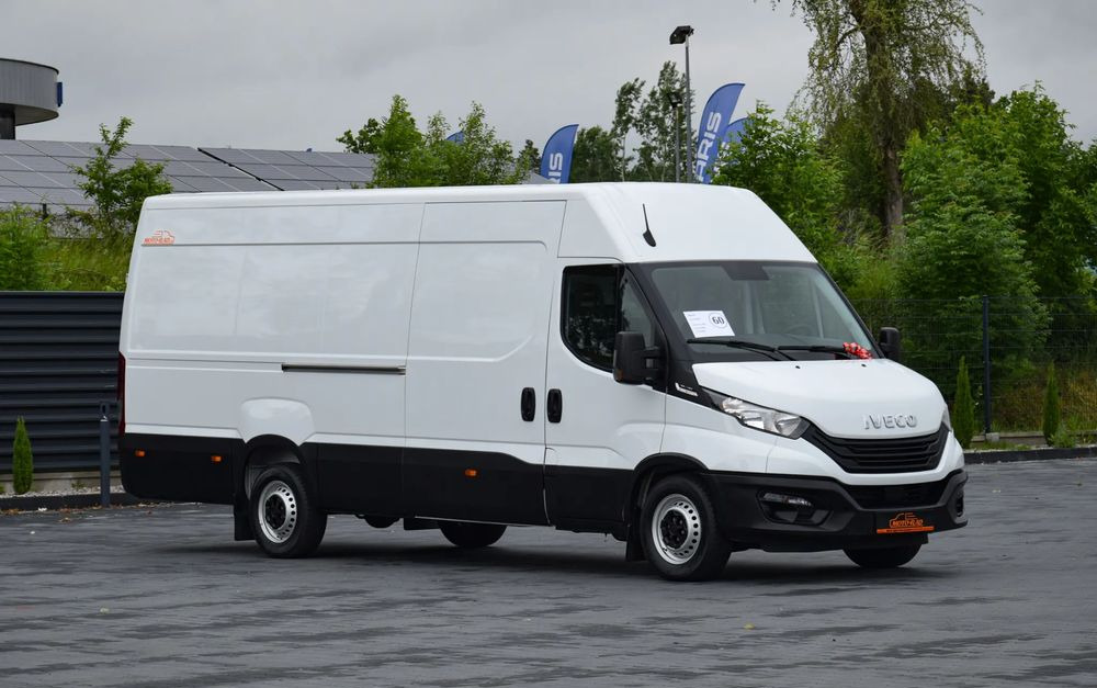 Iveco DAILY MAXI 35S16 / 2.3 - 160 KM / AUTOMAT HI-MATIC / NOWY MODEL / 3 OSOBY / DOSTAWCZE / BLASZAK / KLIMA / CZUJNIKI COFANIA / NISKI PRZEBIEG / 2022 / SERWISOWANY / Z NIEMIEC - Dubă: Foto 3 Iveco DAILY MAXI 35S16 / 2.3 - 160 KM / AUTOMAT HI-MATIC / NOWY MODEL / 3 OSOBY / DOSTAWCZE / BLASZAK / KLIMA / CZUJNIKI COFANIA / NISKI PRZEBIEG / 2022 / SERWISOWANY / Z NIEMIEC - Dubă: Foto 3
