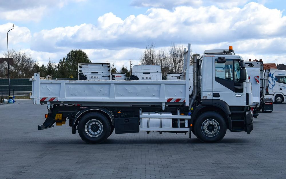Iveco STRALIS 310 / 4x2 / EURO 6 / WYWROTKA / HYDROBURTA / AUTOMAT / HAK / 2015 / NISKI PRZEBIEG / SPROWADZONY - Camion basculantă: Foto 4 Iveco STRALIS 310 / 4x2 / EURO 6 / WYWROTKA / HYDROBURTA / AUTOMAT / HAK / 2015 / NISKI PRZEBIEG / SPROWADZONY - Camion basculantă: Foto 4