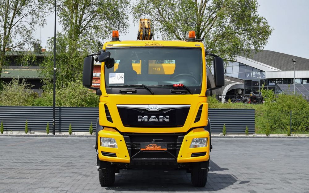 MAN TGS 26.400 / 6x4 / EURO 6 / UDT / HDS FASSI 165 / WYSUW x3 / ROTATOR / CHWYTAK / STEROWANIE RADIOWE / WZMOCNIONA RAMA / WYWROTKA / HYDROBURTA / AUTOMAT / 2017 / NOWE OPONY - 100% / NISKI PRZEBIEG - Camion basculantă: Foto 2 MAN TGS 26.400 / 6x4 / EURO 6 / UDT / HDS FASSI 165 / WYSUW x3 / ROTATOR / CHWYTAK / STEROWANIE RADIOWE / WZMOCNIONA RAMA / WYWROTKA / HYDROBURTA / AUTOMAT / 2017 / NOWE OPONY - 100% / NISKI PRZEBIEG - Camion basculantă: Foto 2