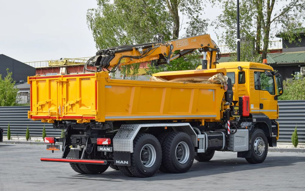 MAN TGS 26.400 / 6x4 / EURO 6 / UDT / HDS FASSI 165 / WYSUW x3 / ROTATOR / CHWYTAK / STEROWANIE RADIOWE / WZMOCNIONA RAMA / WYWROTKA / HYDROBURTA / AUTOMAT / 2017 / NOWE OPONY - 100% / NISKI PRZEBIEG - Camion basculantă: Foto 5 MAN TGS 26.400 / 6x4 / EURO 6 / UDT / HDS FASSI 165 / WYSUW x3 / ROTATOR / CHWYTAK / STEROWANIE RADIOWE / WZMOCNIONA RAMA / WYWROTKA / HYDROBURTA / AUTOMAT / 2017 / NOWE OPONY - 100% / NISKI PRZEBIEG - Camion basculantă: Foto 5