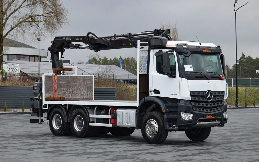 Mercedes-Benz AROCS 2636 / 6x4 / HIAB X-HIPRO 192 E-3 / WYSUW x3 / ROTATOR / STEROWANIE RADIOWE / UDT / PODPORY HYDRAULICZNE / AUTOMAT / KAMERA COFANIA / NISKI PRZEBIEG / SPROWADZONY - Camion platformă, Camion cu macara: Foto 3 Mercedes-Benz AROCS 2636 / 6x4 / HIAB X-HIPRO 192 E-3 / WYSUW x3 / ROTATOR / STEROWANIE RADIOWE / UDT / PODPORY HYDRAULICZNE / AUTOMAT / KAMERA COFANIA / NISKI PRZEBIEG / SPROWADZONY - Camion platformă, Camion cu macara: Foto 3