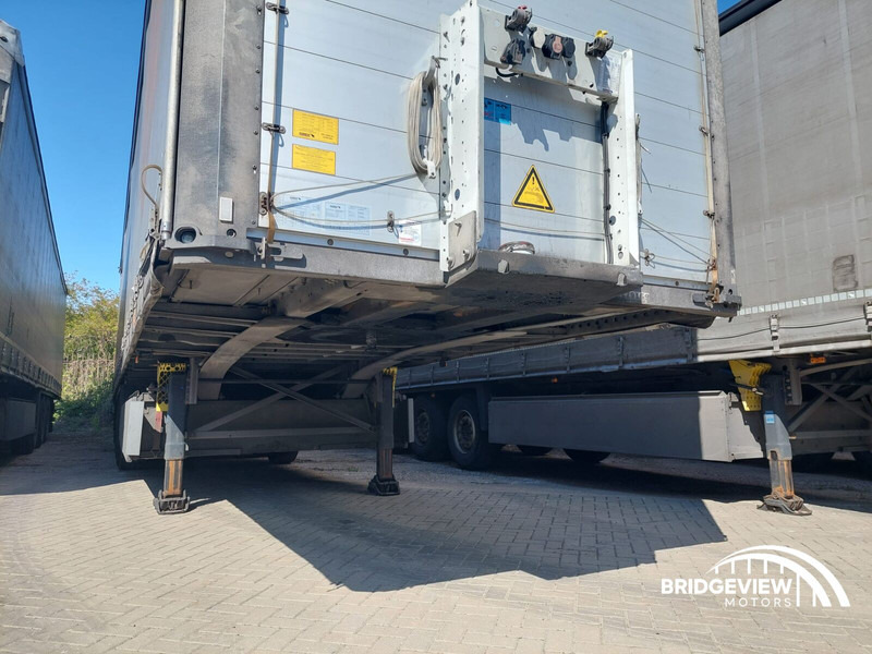 Schmitz Cargobull SCB*S3T - Semiremorcă prelată: Foto 4 Schmitz Cargobull SCB*S3T - Semiremorcă prelată: Foto 4