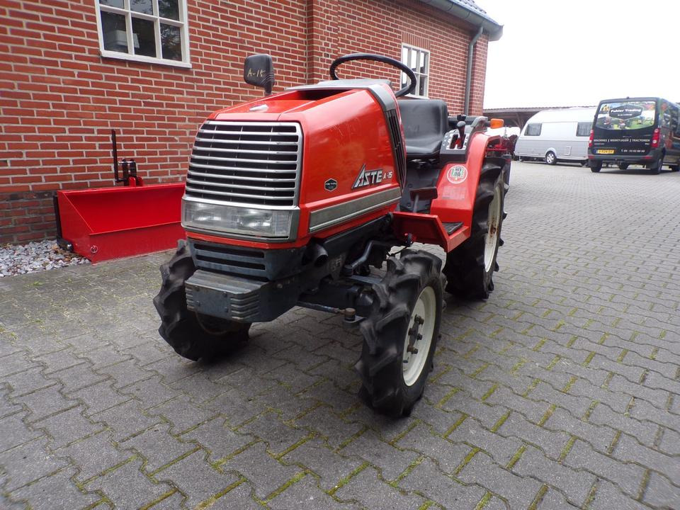 Kleintraktor Kubota A-15 - Tractor mic: Foto 3 Kleintraktor Kubota A-15 - Tractor mic: Foto 3