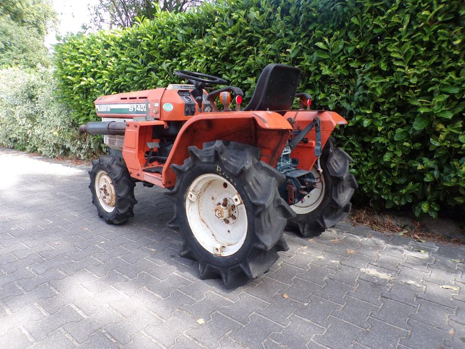 Kleintraktor Kubota B1402 - Tractor mic: Foto 3 Kleintraktor Kubota B1402 - Tractor mic: Foto 3