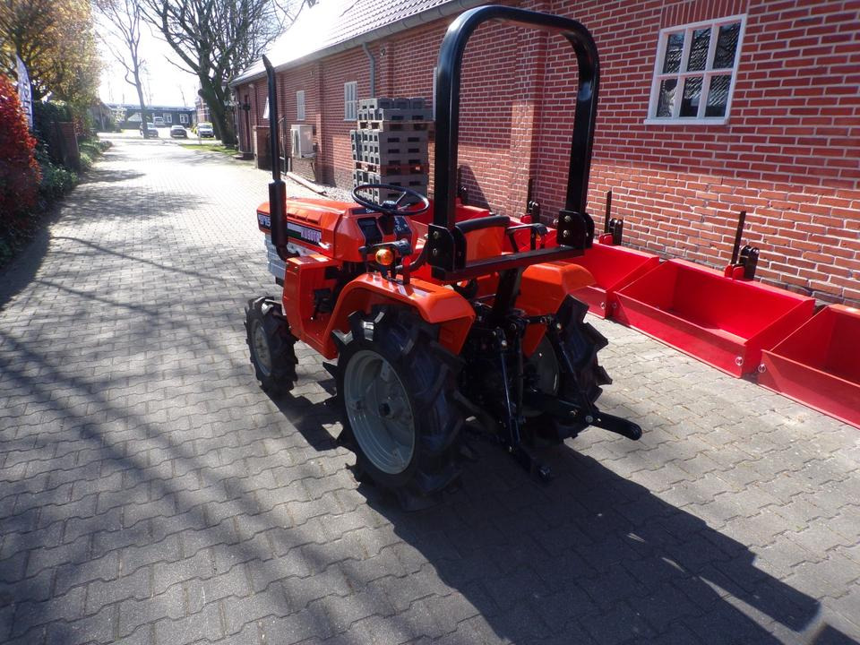 Kleintraktor Kubota B1502, ab 95€ pro Monat. - Tractor mic: Foto 4 Kleintraktor Kubota B1502, ab 95€ pro Monat. - Tractor mic: Foto 4