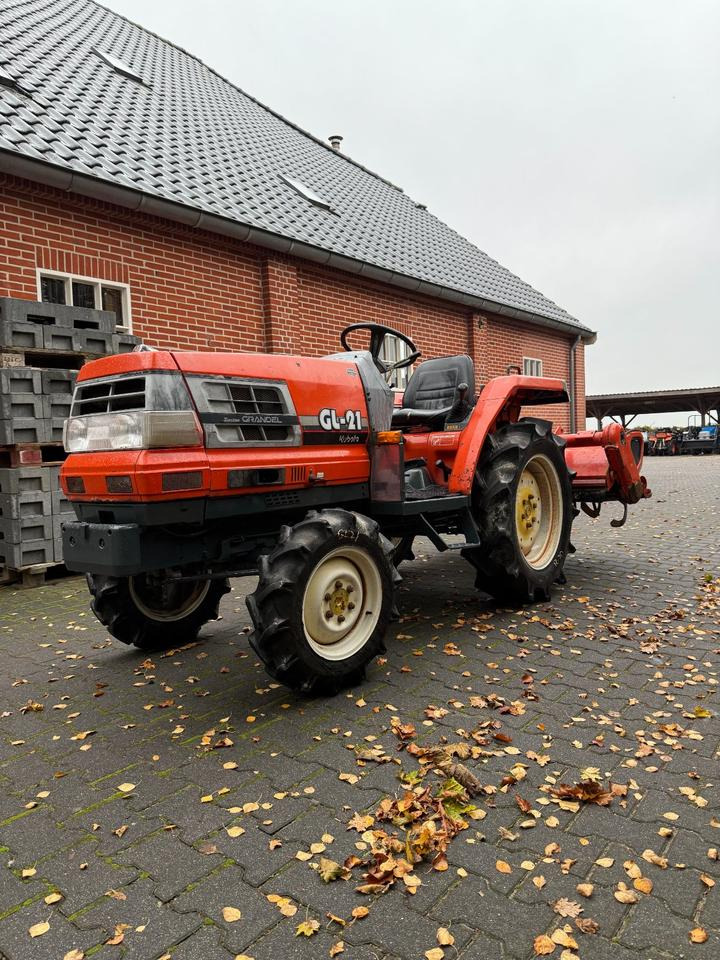 Kleintraktor Kubota GL-21 - Tractor mic: Foto 1 Kleintraktor Kubota GL-21 - Tractor mic: Foto 1