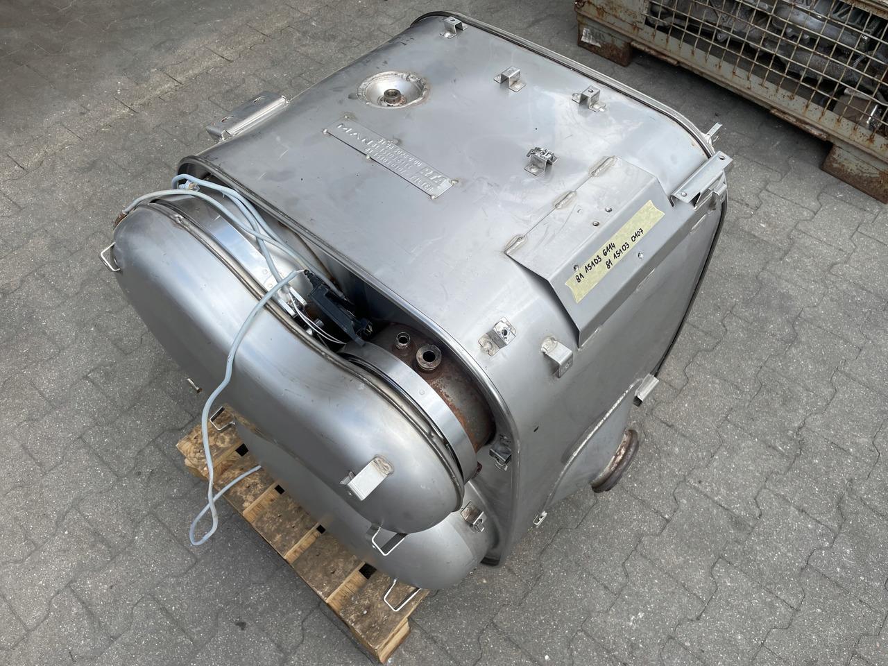 KATALIZATOR MAN TGX TGS EURO 6 DPF TŁUMIK WYDECH 81151036114 - Țeavă esapament pentru Camion: Foto 1 KATALIZATOR MAN TGX TGS EURO 6 DPF TŁUMIK WYDECH 81151036114 - Țeavă esapament pentru Camion: Foto 1