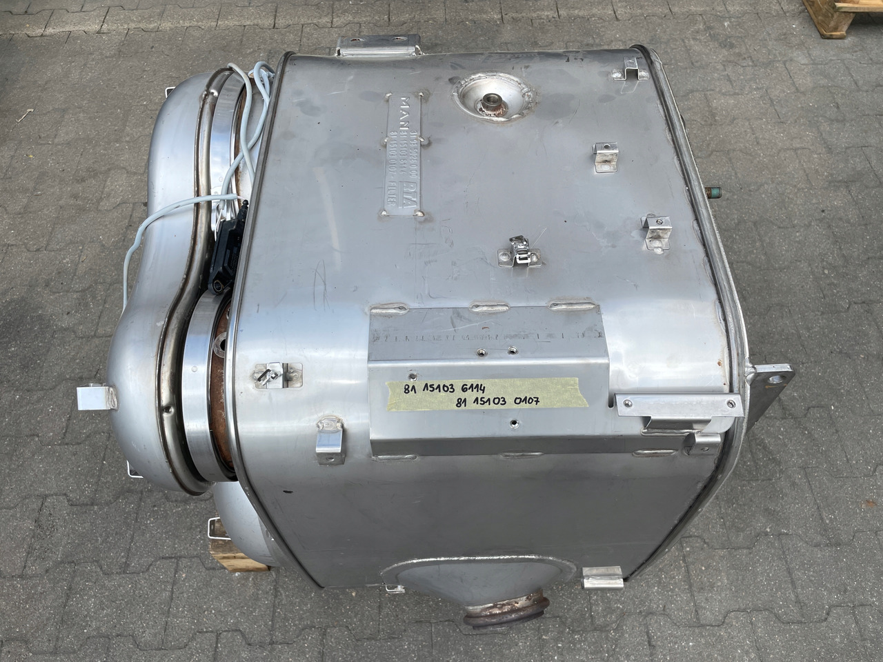 KATALIZATOR MAN TGX TGS EURO 6 DPF TŁUMIK WYDECH 81151036114 - Țeavă esapament pentru Camion: Foto 2 KATALIZATOR MAN TGX TGS EURO 6 DPF TŁUMIK WYDECH 81151036114 - Țeavă esapament pentru Camion: Foto 2