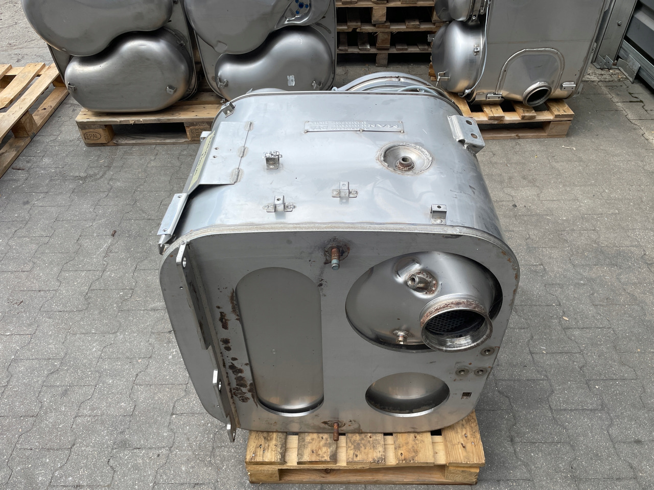 KATALIZATOR MAN TGX TGS EURO 6 DPF TŁUMIK WYDECH 81151036114 - Țeavă esapament pentru Camion: Foto 5 KATALIZATOR MAN TGX TGS EURO 6 DPF TŁUMIK WYDECH 81151036114 - Țeavă esapament pentru Camion: Foto 5