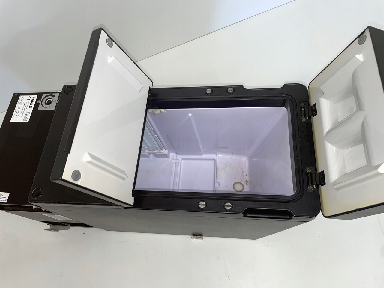 LODÓWKA CHŁODZIARKA IVECO STRALIS INTEL B 504195453 - Cabină și interior pentru Camion: Foto 4 LODÓWKA CHŁODZIARKA IVECO STRALIS INTEL B 504195453 - Cabină și interior pentru Camion: Foto 4