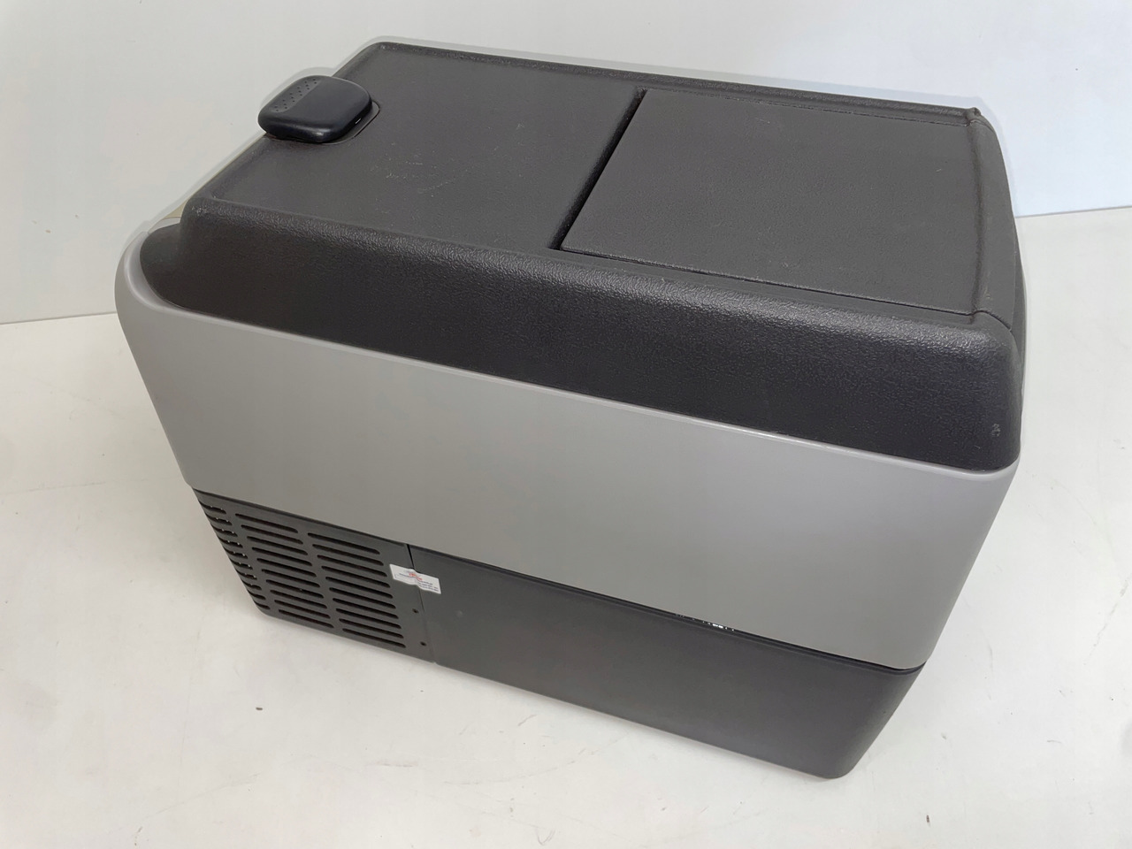 LODÓWKA CHŁODZIARKA MERCEDES 17000157 A9678300060 ZGS 120 24V - Cabină și interior pentru Camion: Foto 4 LODÓWKA CHŁODZIARKA MERCEDES 17000157 A9678300060 ZGS 120 24V - Cabină și interior pentru Camion: Foto 4