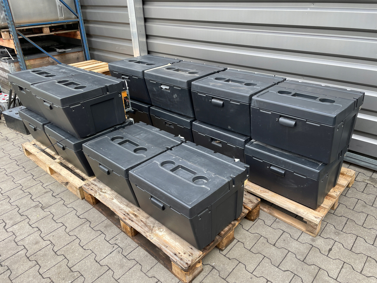 LODÓWKA IVECO HI-WAY HI WAY STRALIS - Cabină și interior pentru Camion: Foto 1 LODÓWKA IVECO HI-WAY HI WAY STRALIS - Cabină și interior pentru Camion: Foto 1